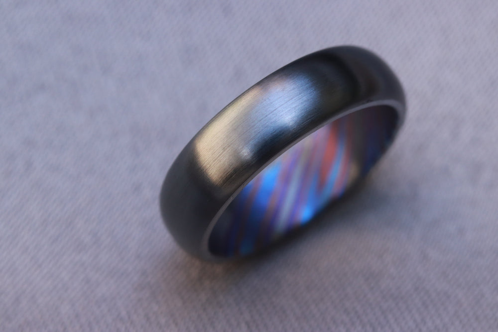 6mm domed black titanium / ZrTi , black timascus, zirconium titanium