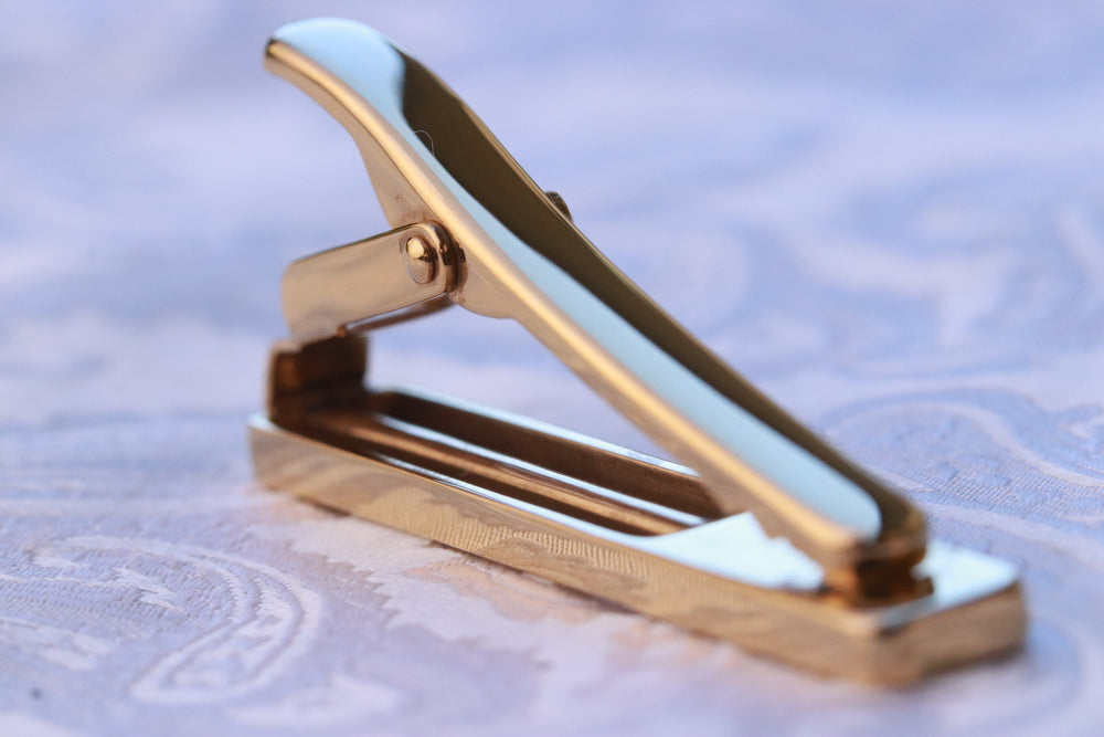 18k Gold tie clip / tie bar