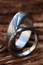 Two Genuine Damascus ring set - Stainless steel Damascus damasteel "TRADITIONAL" woodgrain pattern with a twist rings! Damascus steel ring his and hers set