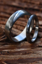 Two Genuine Damascus ring set - Stainless steel Damascus damasteel "TRADITIONAL" woodgrain pattern with a twist rings! Damascus steel ring his and hers set