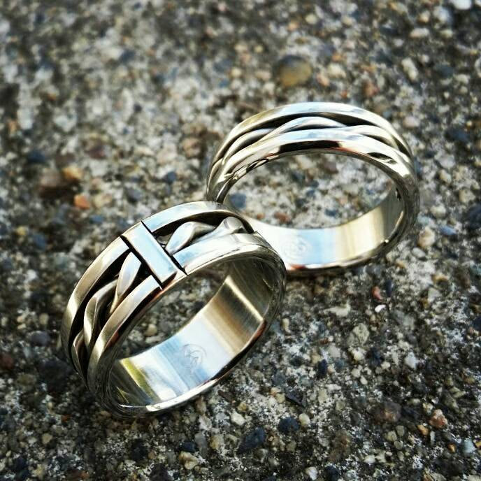 His & Her&#39;s &quot;OAK&quot; set wedding set hypoallergenic handmade stainless steel ring limited edition collection ring set his and hers wedding band